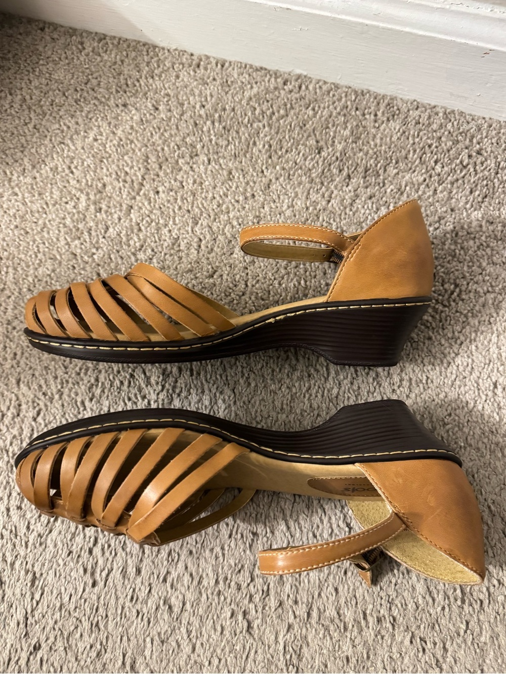 Tatianna - Soft Spots Woman Sandals Size 8W - Picture 5 of 11